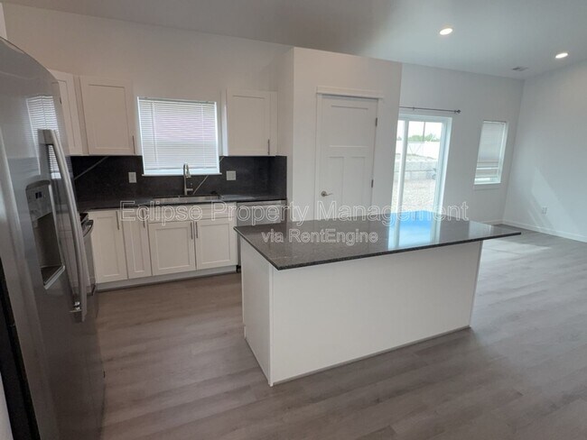 Building Photo - 147 Buena Vista Dr