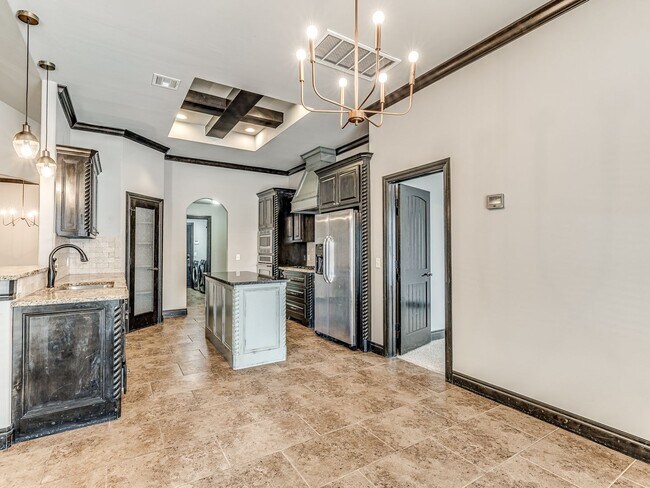 Building Photo - 13609 Gentry Dr