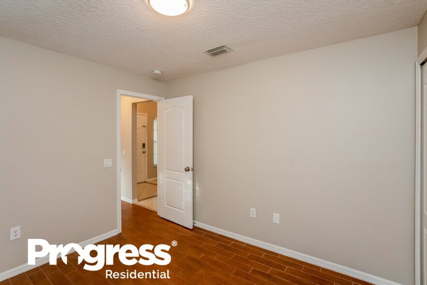 Building Photo - 3849 Bellewater Blvd
