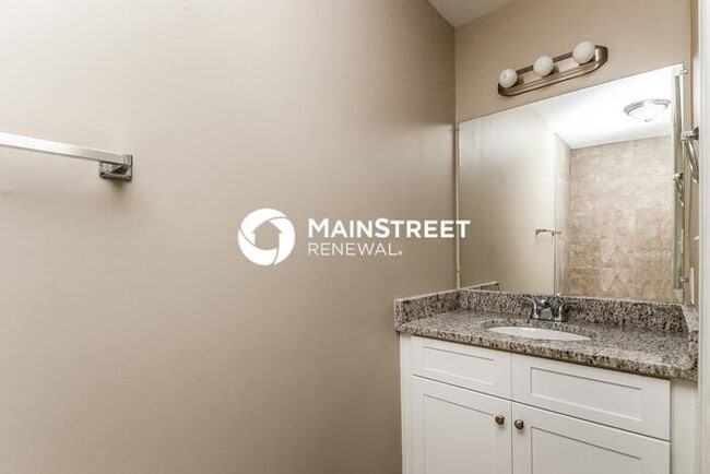 Building Photo - 3 Bedroom Pet-Friendly Home in Lithonia, GA with Main Street Renewal