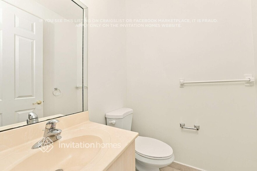 Building Photo - 6351 Bella Cir