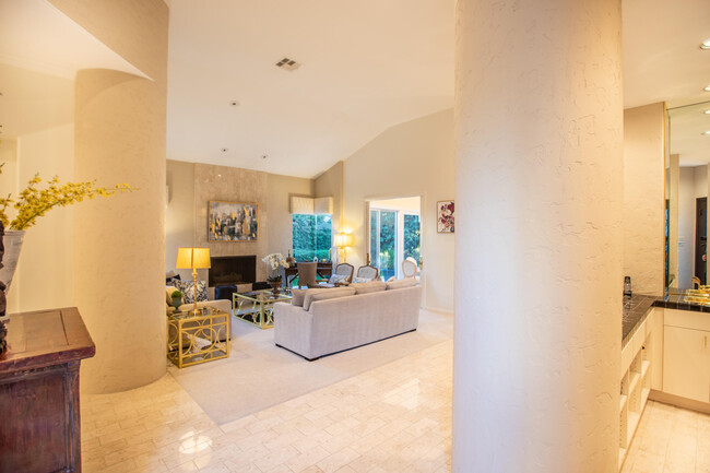 Building Photo - 75273 Spyglass Dr