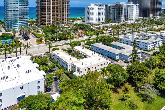 Building Photo - 9940 Collins Ave