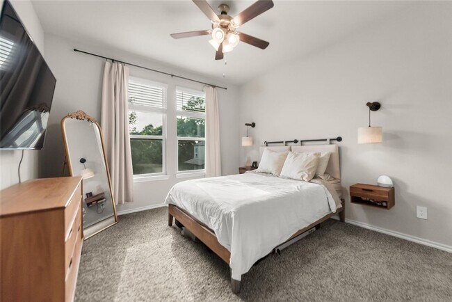 Building Photo - Beautiful and Modern 2-Story Home in Richland Hills!