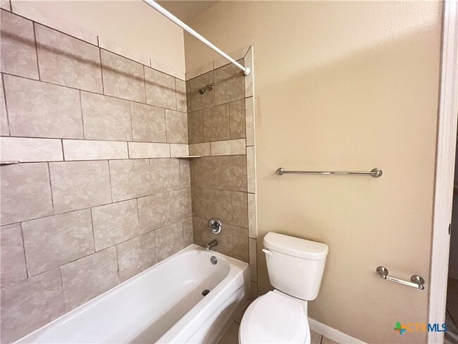 Building Photo - 4606 Cambridge Dr