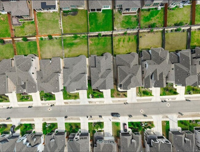 Building Photo - 3437 Jaulan St