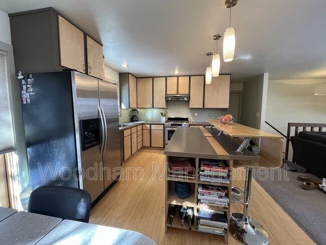 Building Photo - 321 N 22nd Ave