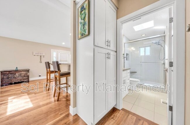 Building Photo - 20800 Locust Dr