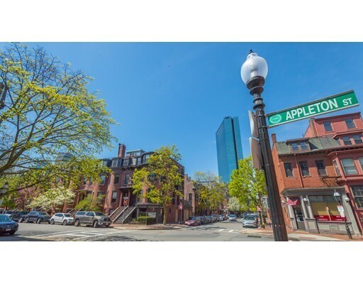 Building Photo - 39 Clarendon St