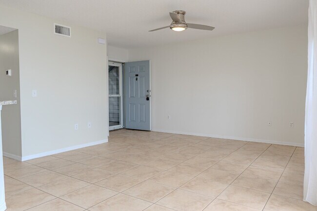 Building Photo - 7020 US-1