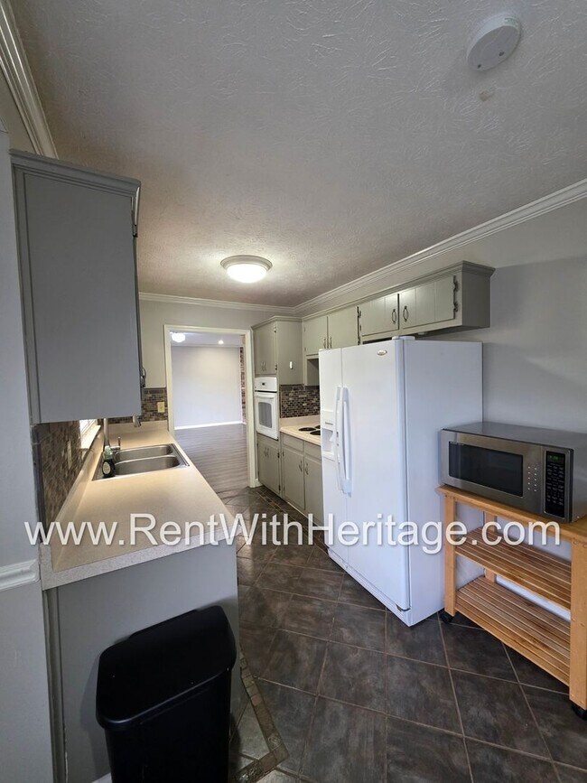 Building Photo - WOW! Fantastic 5 Bedroom/ 2 Bath Ranch With All The Upgrades / Great Location / Popular Alexander...