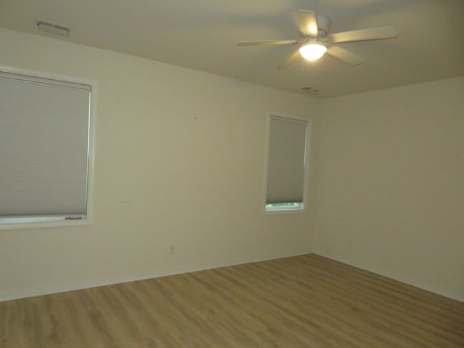 Building Photo - Dinwiddie County