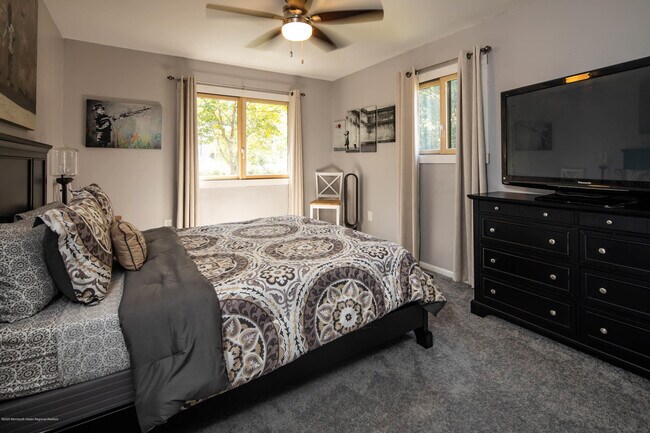 Building Photo - 59 Deer Path Ct