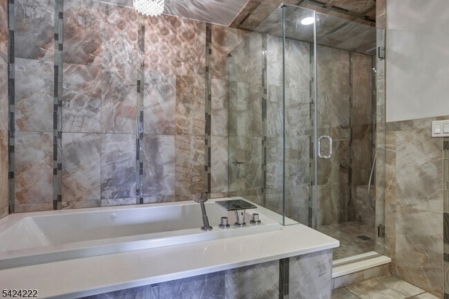 Building Photo - 85 Hollywood Ave