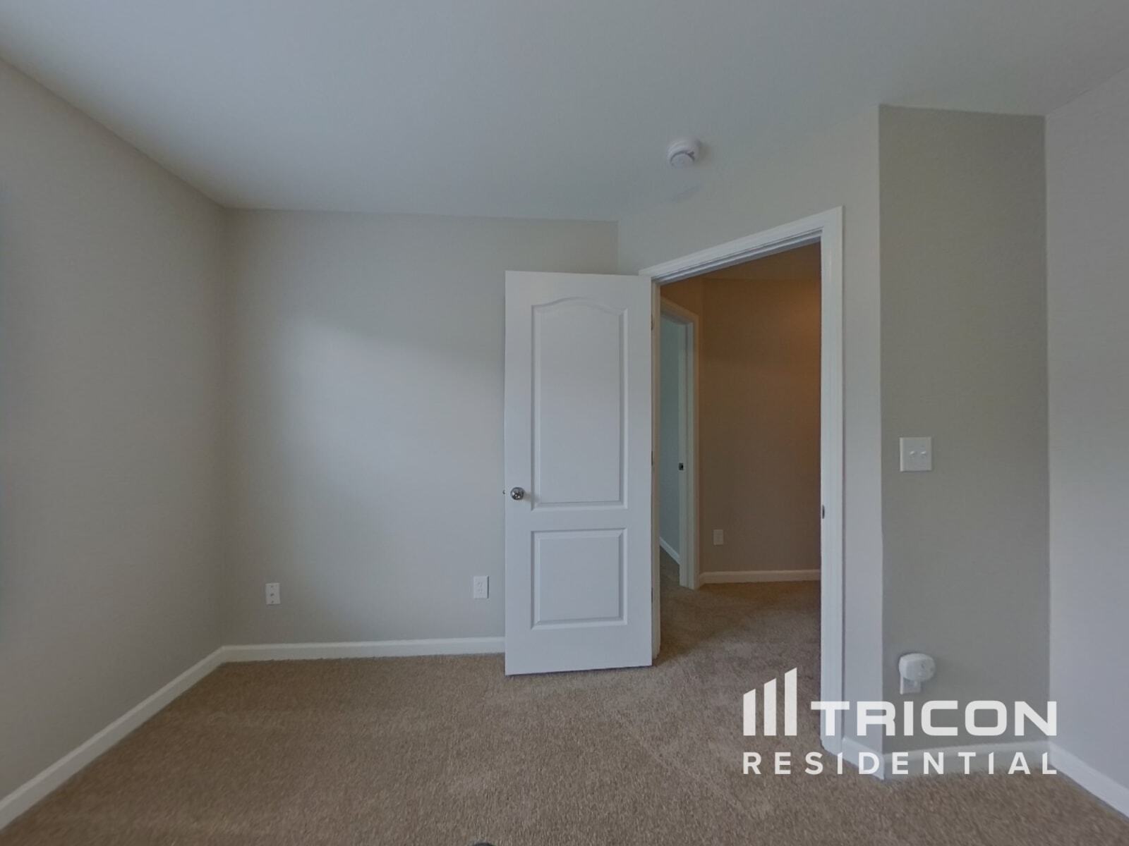 Building Photo - 15619 Lakepoint Forest Dr