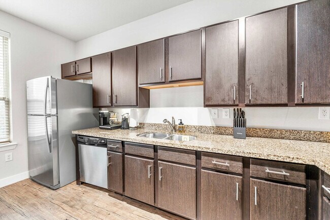 Building Photo - 501 E Oltorf St