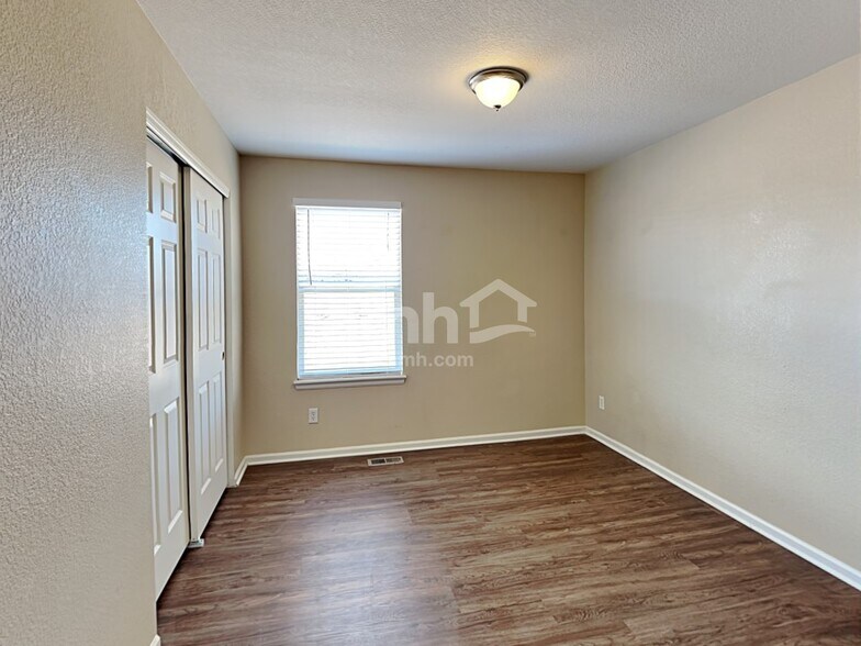 Building Photo - 6213 Westview Cir