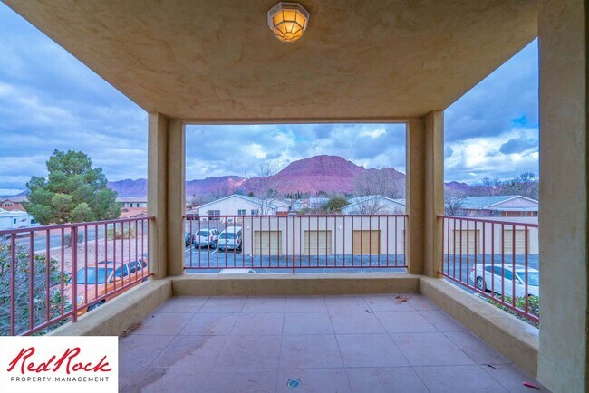 Building Photo - Dog Friendly! Great 2 Bedroom, 2 Bathroom ...
