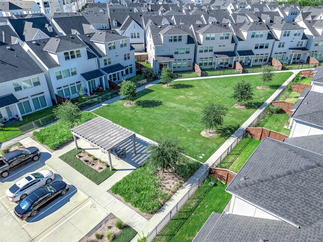 Building Photo - 3102 Somerset Levens Ln