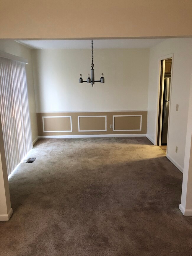 Dinning - 603 Woodingham Dr