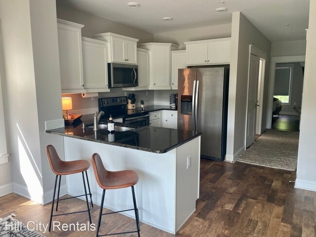 Building Photo - 1 br, 1 bath House - 51 11th Street Unit 11