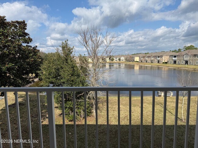 Building Photo - 2384 Golden Lake Loop