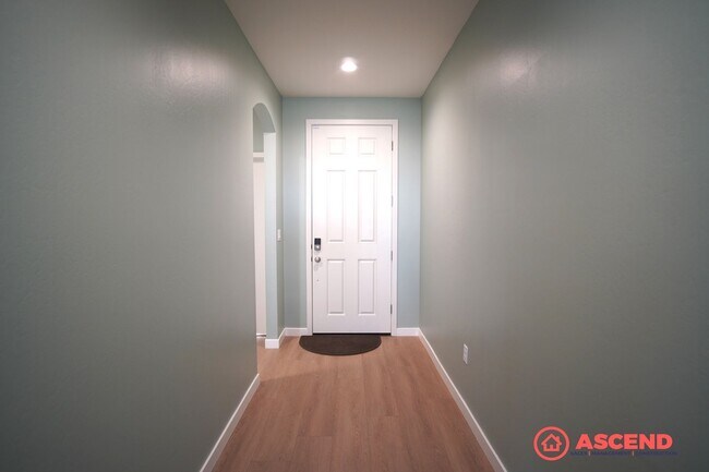 Building Photo - Brand New 3 Bedroom Home!