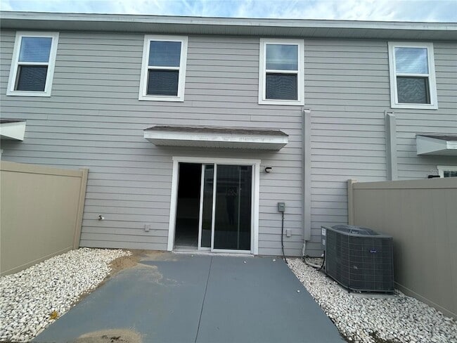 Building Photo - 6582 SW 81st Lp