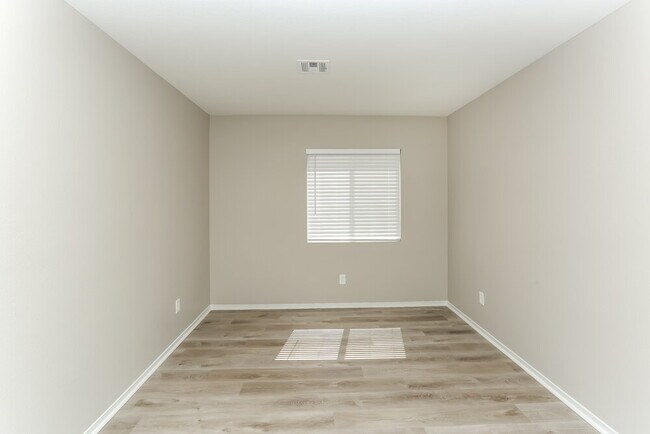 Building Photo - 4917 Stormy Ridge St