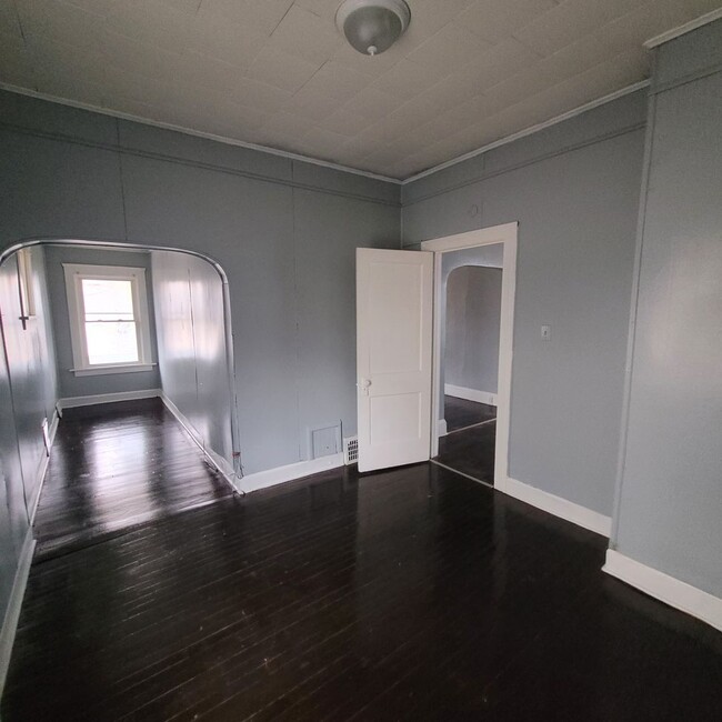 Building Photo - 378 E 156th St