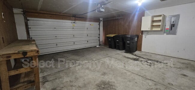 Building Photo - 605 Copperfield Dr