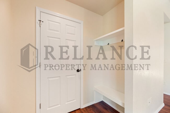 Building Photo - 4204 Newell St