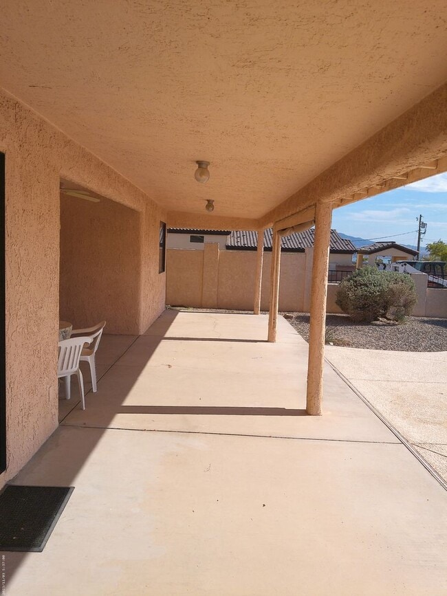 Building Photo - 1771 Miramar Dr