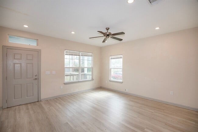 Building Photo - 2314 Avenue G