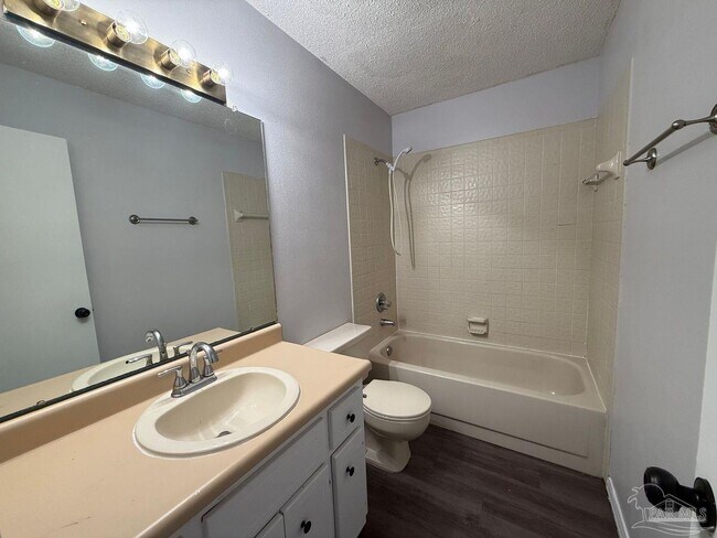 Building Photo - 3872 Mariners Dr