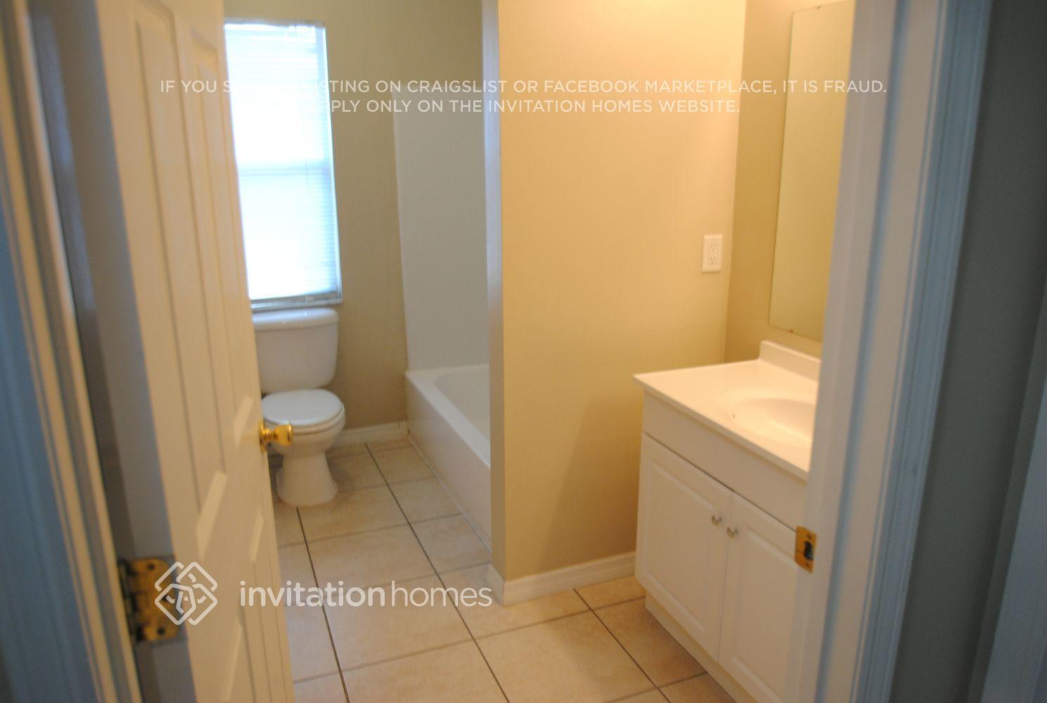 Building Photo - 936 Forest Hill Dr