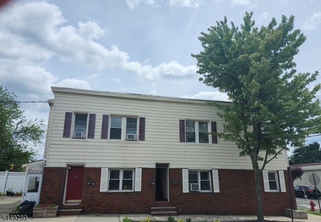 Building Photo - 301 Copeland Ave