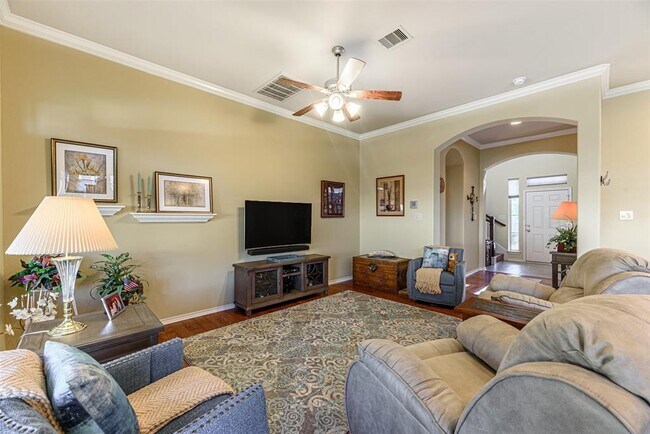 Building Photo - 16930 Makanda Dr