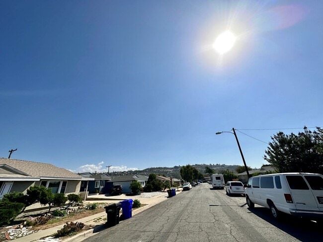 Building Photo - Beautifully Remodeled Allied Gardens Home
