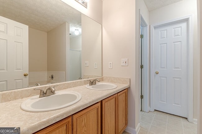 Building Photo - 3757 Harvest Dr