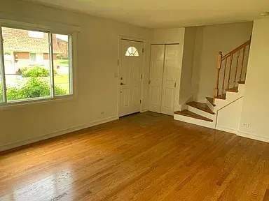 Building Photo - BEAUTIFUL LARGE 3 BED TOWNHOUSE WITH IN-UNIT LAUNDRY!