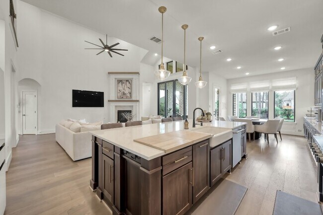 Building Photo - 212 S Empress Grn Pl