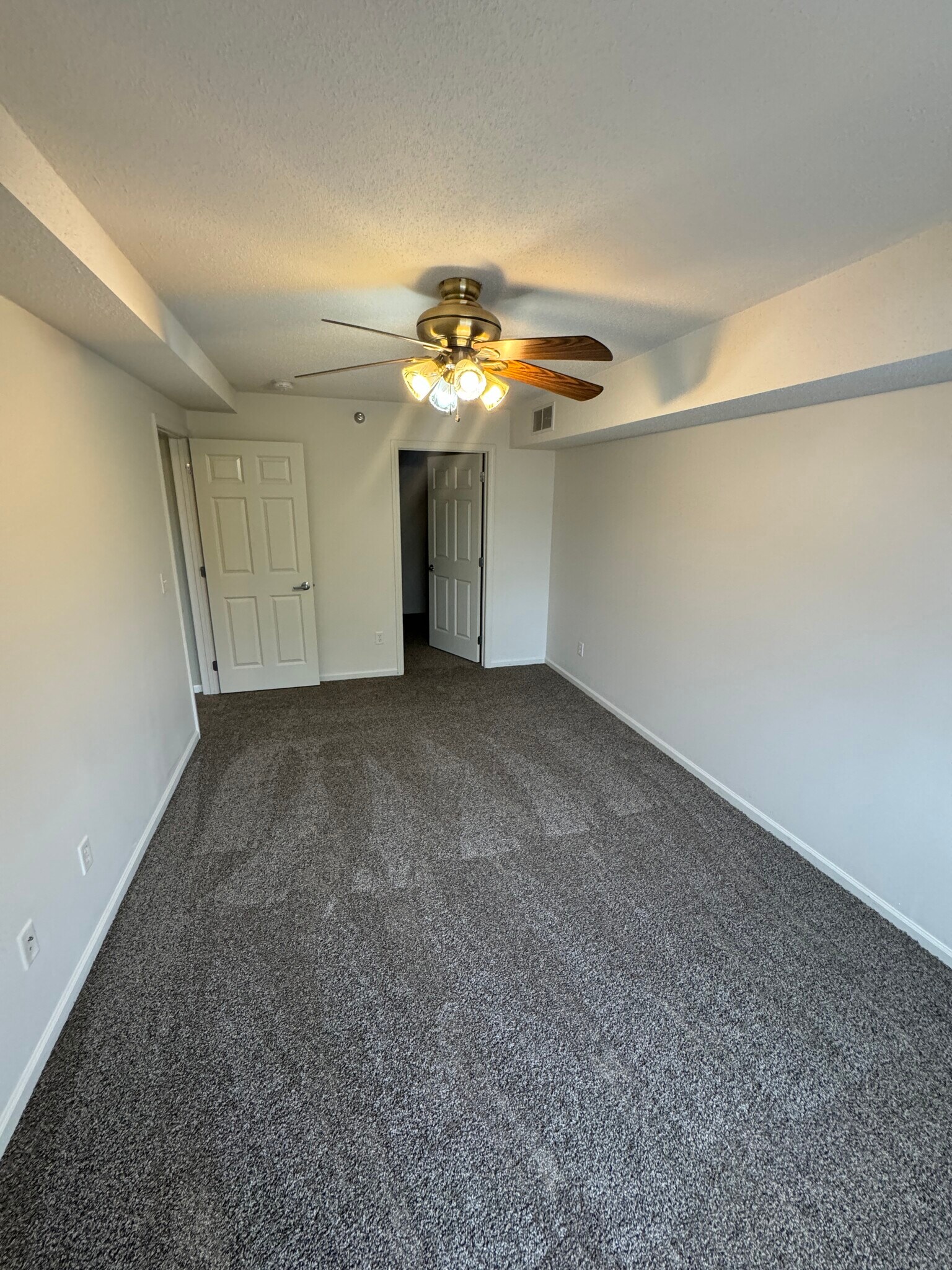 Building Photo - 2022 29th Pl NW