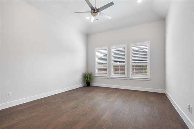Building Photo - 124 Craigmore Dr