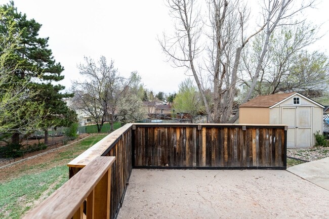 Building Photo - Stunning Ranch Style Home in East Colorado Springs!