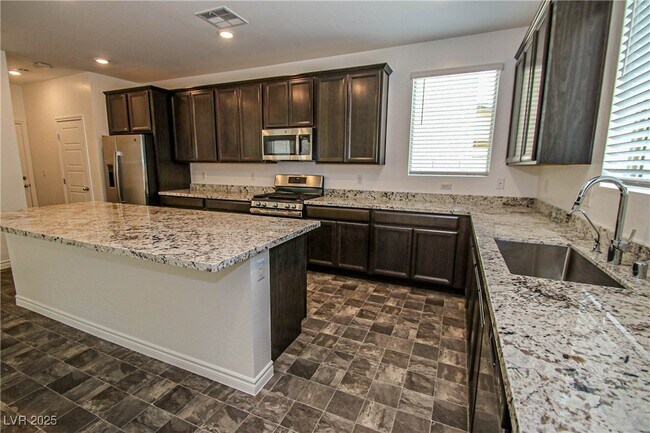 Building Photo - 2852 Amphion Ct