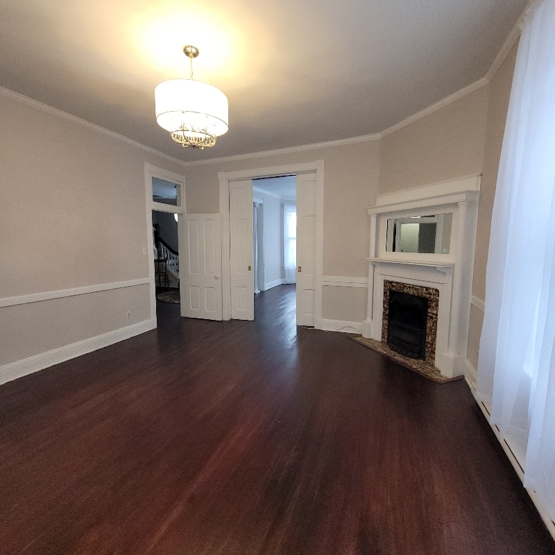 Building Photo - 233 S Prospect St