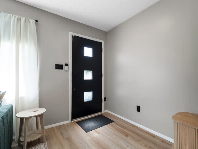 Building Photo - 291 Hunter Ave