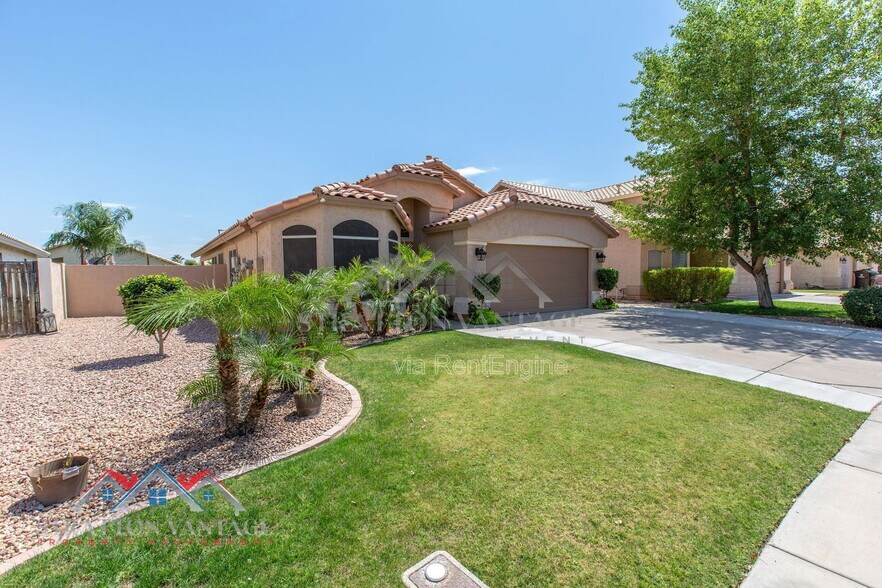 Building Photo - 9825 W Runion Dr