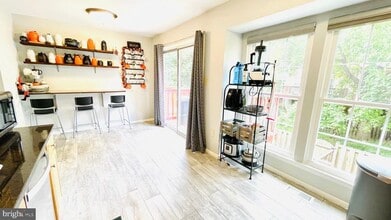 Building Photo - 16 Mateus Way